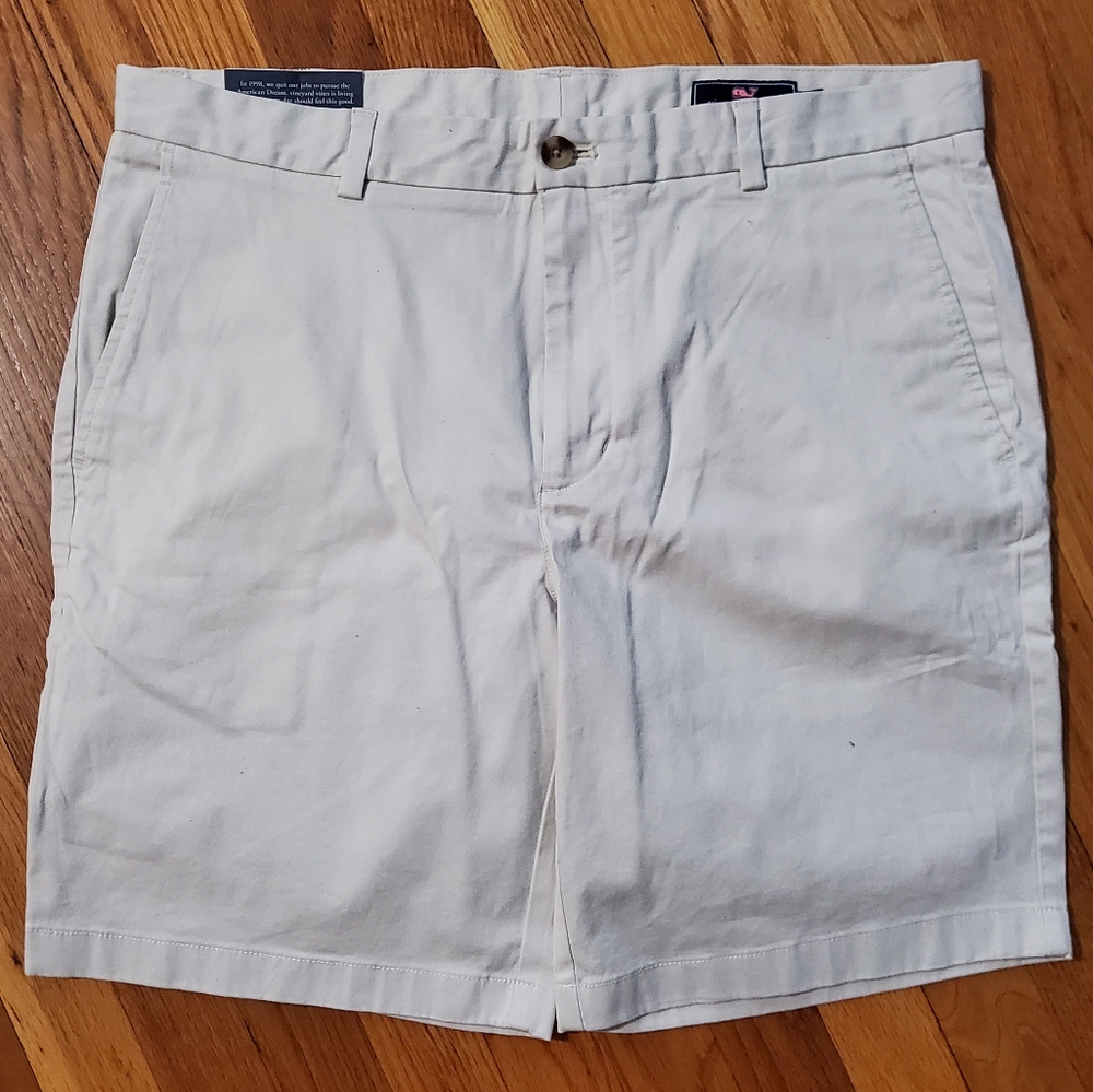 🚫SOLD 🚫 Solid Shorts Vineyard Vines